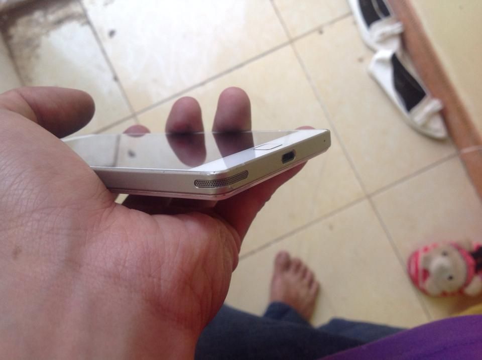 Bán hay giao lưu vega iron2 a910s trắng-vàng - 3