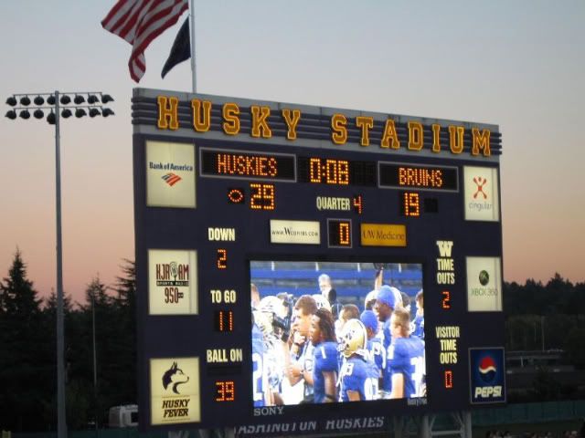 Husky_Stadium-Scoreboard.jpg