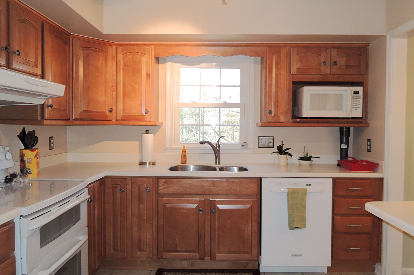 Beautiful updated kitchen in this La Plata Maryland Home for Sale in Mariellen Park.  Real Estate Sales by Marie Lally of O'Brien Realty of Southern mayrland