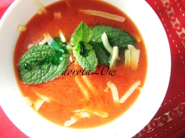 Zupa pomidorowa z miętą
